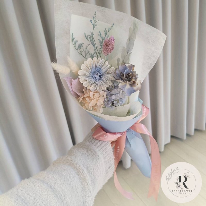 萝莎花儿 渐层蓝非洲菊索拉花 毕业小花束 - 干燥花/捧花 - 植物．花 