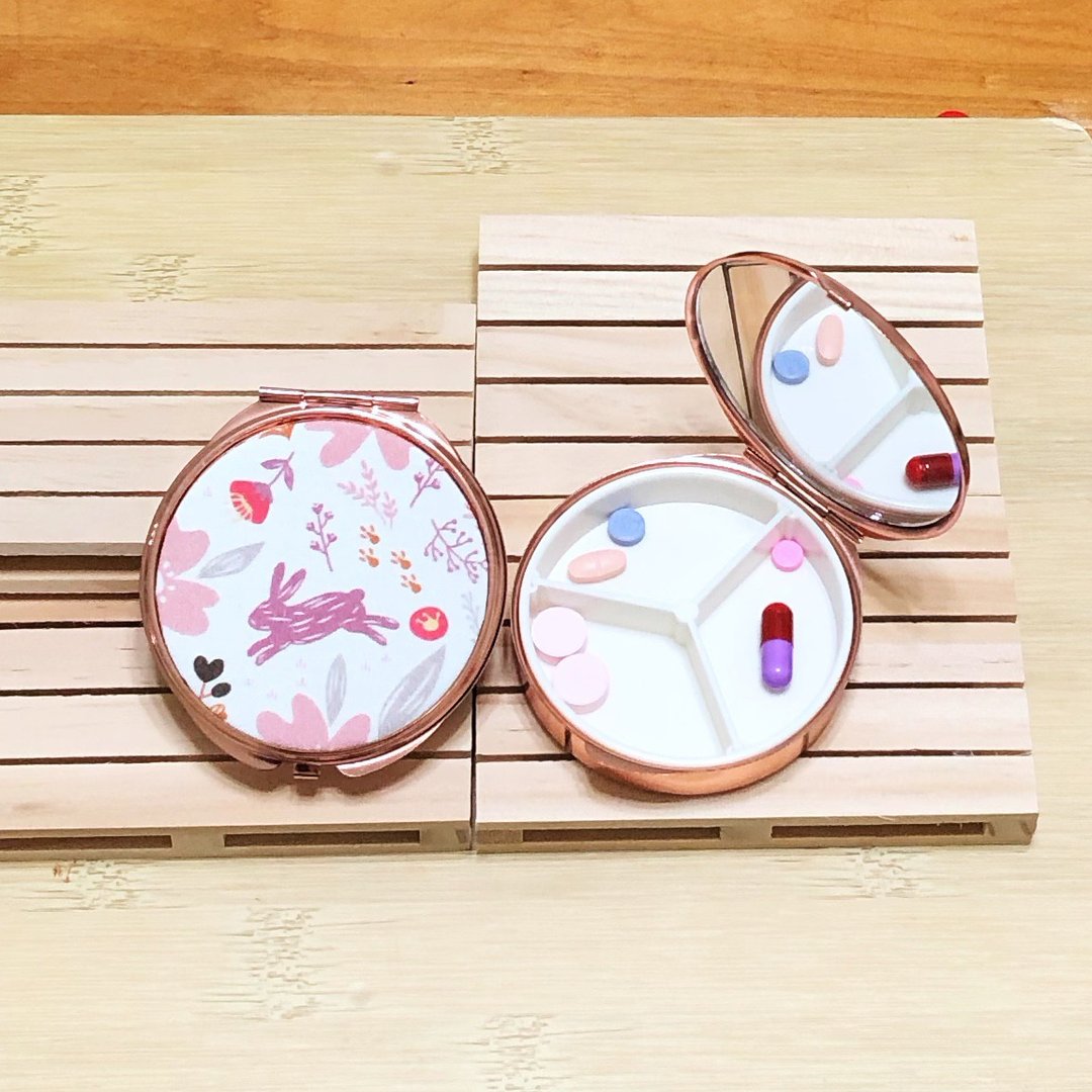 樱花兔兔C/便携式药盒.药品分格收纳盒.耳环小饰品可收纳 - 收纳用品 - 棉 粉红色