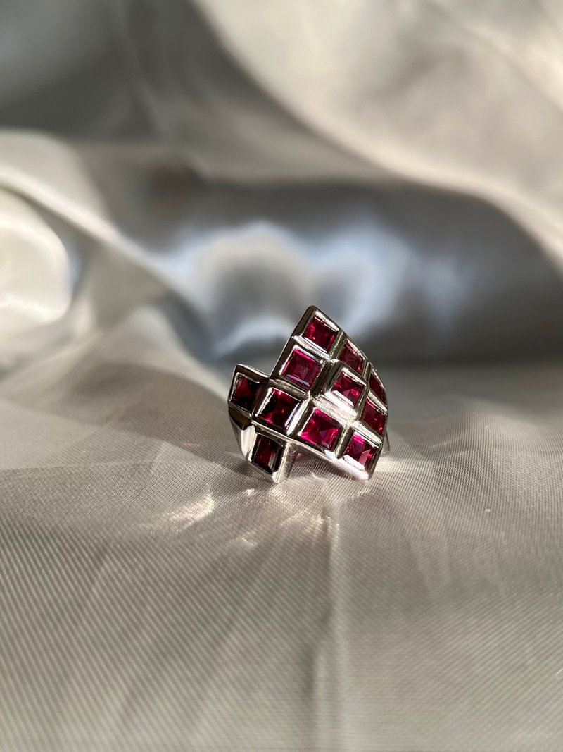 蔷薇辉石红宝石鸡尾酒戒指 - 戒指 - 半宝石 红色