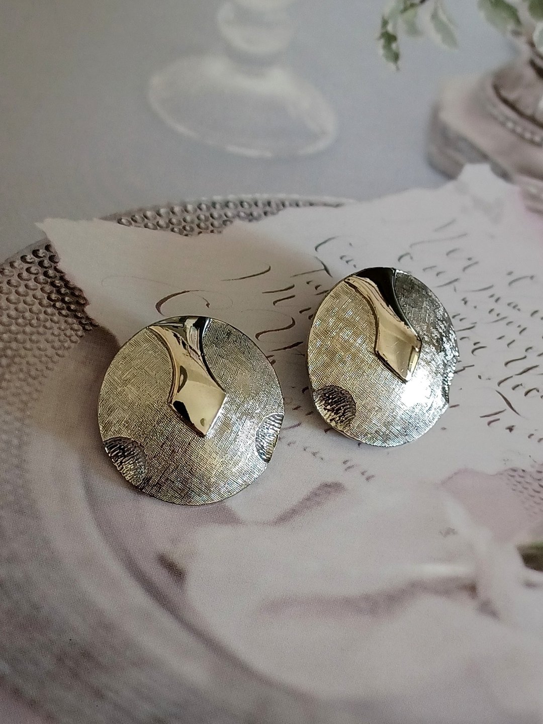 vintage jewelry  古董立体盾形夹式耳环 - 耳环/耳夹 - 其他金属 