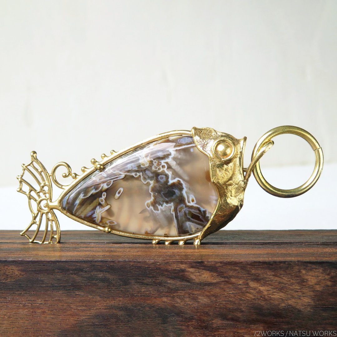 Tube Agate Fish charms - 吊饰 - 宝石 咖啡色