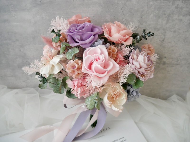 自然型手绑不凋捧花【甜蜜梦境】永生花/拍婚纱/登记结婚花束 - 干燥花/捧花 - 植物．花 粉红色