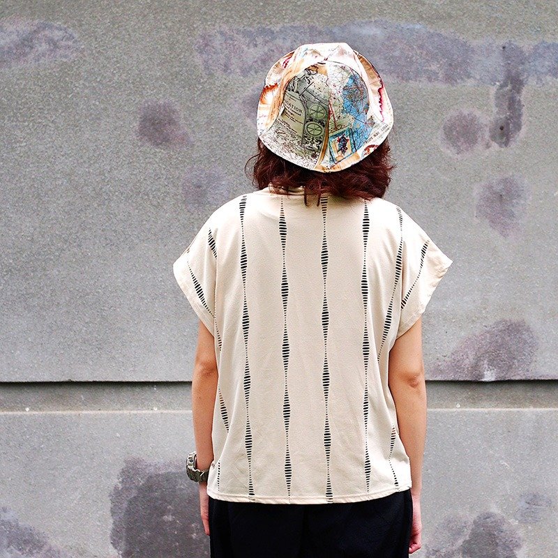 小牛村 Calf Village 古着 vintage 绝无仅有 独特剪裁 中性版型 高领短袖上衣 精致弹力 {米褐细沙} - 女装 T 恤 - 棉．麻 卡其色