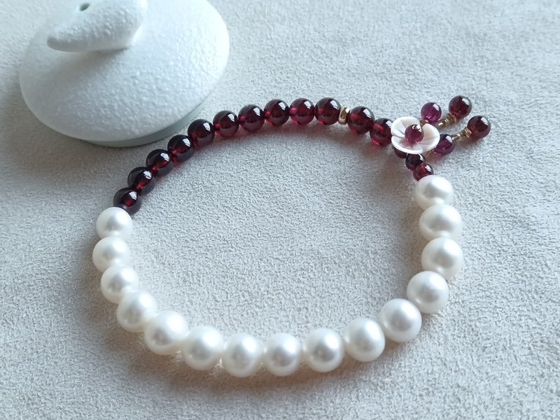 【紫嫣】天然紫牙乌石榴石淡水珍珠手串 - 手链/手环 - 珍珠 