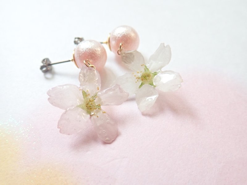Keio Sakura ✕ Air Pearl Yurayura Pink Earrings - 耳环/耳夹 - 植物．花 粉红色