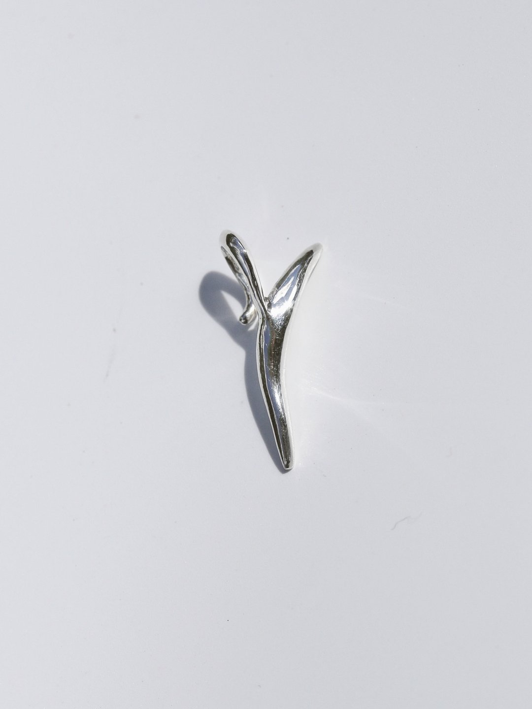 Spring Ear Cuff 泉耳骨夹 - 耳环/耳夹 - 纯银 银色