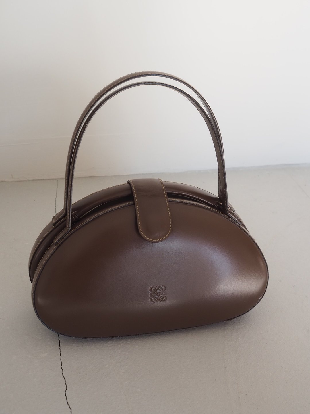 LOEWE 罗威 圆形 Anagram 手提包 棕色 皮革 复古 - 手提包/手提袋 - 真皮 咖啡色