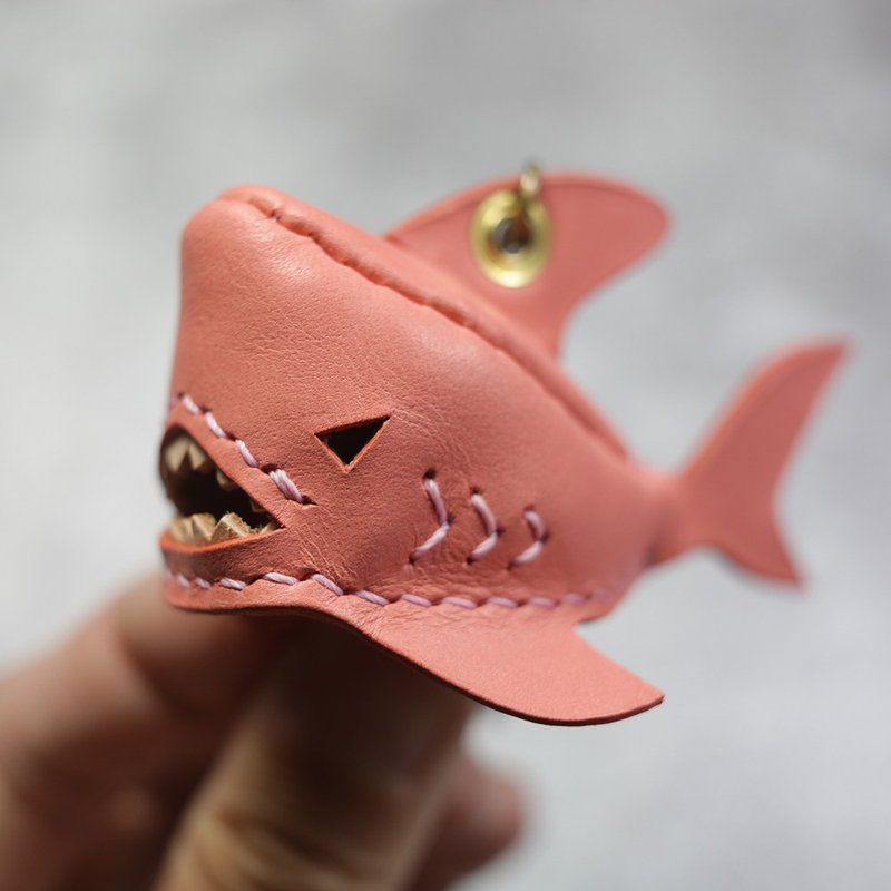 纯手工制 迷你 粉红色 鲨鱼 粉鲨 钥匙圈 shark Key holder - 钥匙链/钥匙包 - 真皮 粉红色