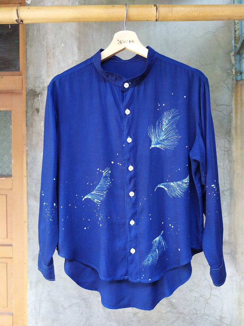 自在染isvara手工蓝染中性衬衫微尘系列鸿毛 - 女装衬衫 - 其他材质 蓝色