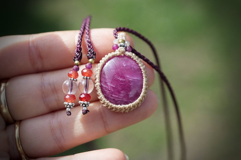 个性派艺术 玫瑰红宝石 编绳项链 1812 - 项链 - 其他金属 红色