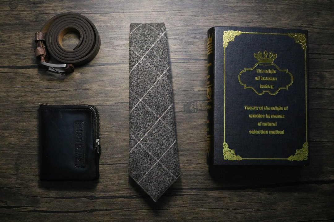 灰色呢子大格紋領帶/低調百搭紳士necktie - 领带/领带夹 - 羊毛 灰色