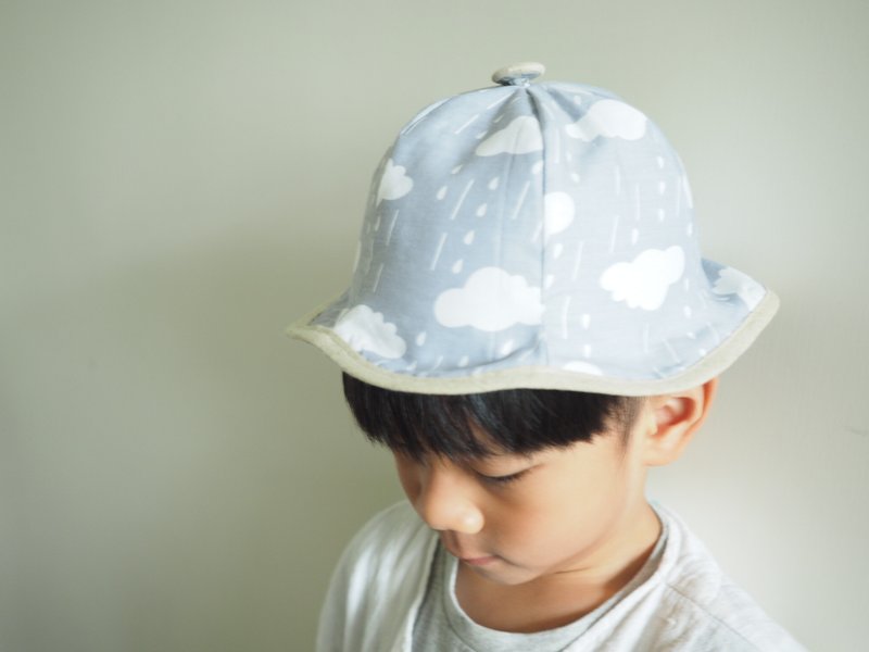 手作灰底白云布制婴儿/小童帽子 - 婴儿帽/发带 - 棉．麻 蓝色