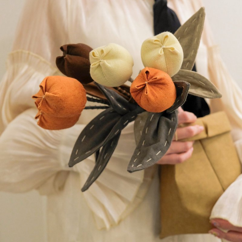 台湾发货 植物染郁金香 草木染永生花橘色黄色手工捧花布艺花花艺 - 干燥花/捧花 - 棉．麻 红色