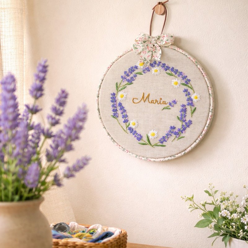 定制薰衣草雏菊花环名字挂牌 DIY 手工刺绣 5-8 英寸绣框 - 编织/刺绣/羊毛毡/裁缝 - 棉．麻 紫色