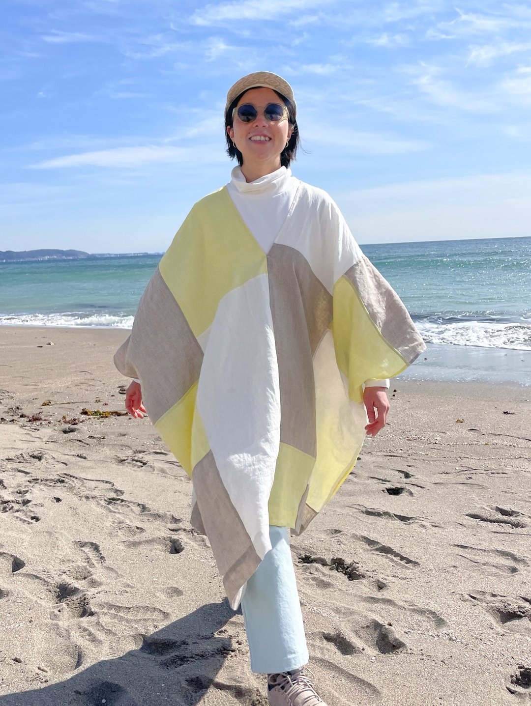 宽松自在的亚麻拼布连帽披肩式洋装 精致法国亚麻 Patchwork Poncho Dress pieced work - 洋装/连衣裙 - 棉 白色