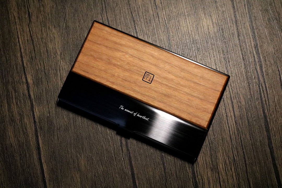 金属加实木名片盒格调设计绅士名片夹免费刻字 - 名片夹/名片盒 - 木头 多色