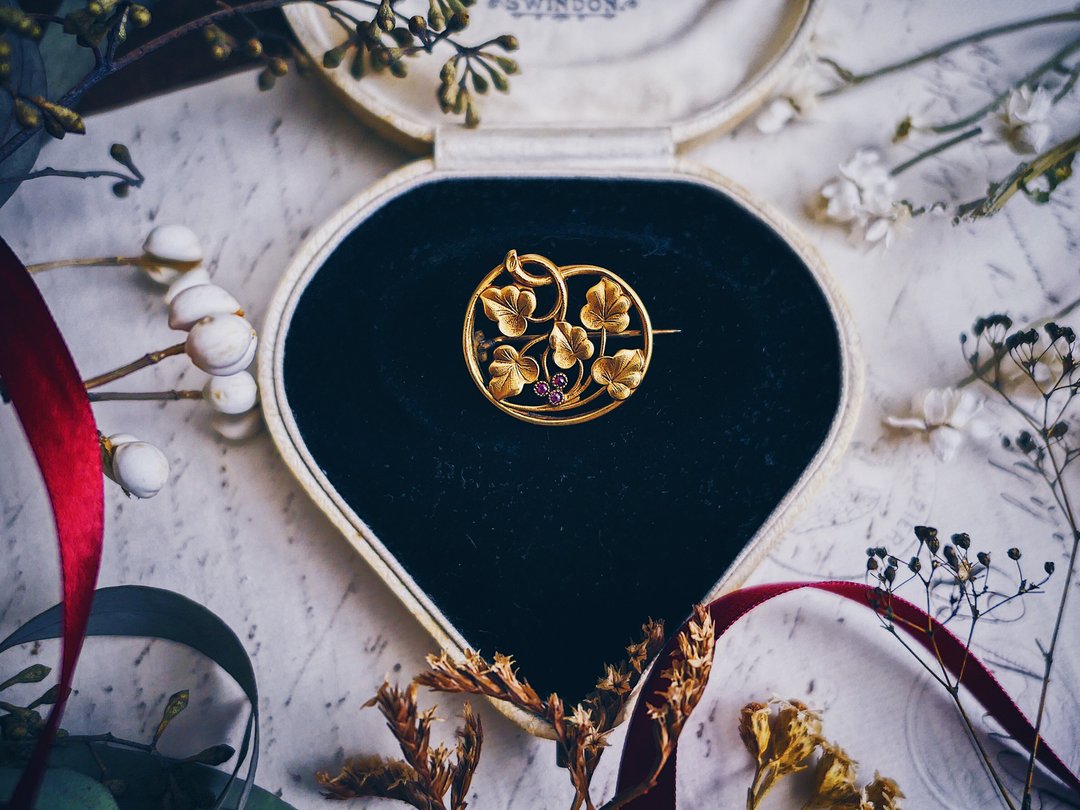 FIX 红果实常春藤百年胸针－法国古董首饰 Vintage Jewelry - 胸针 - 其他金属 