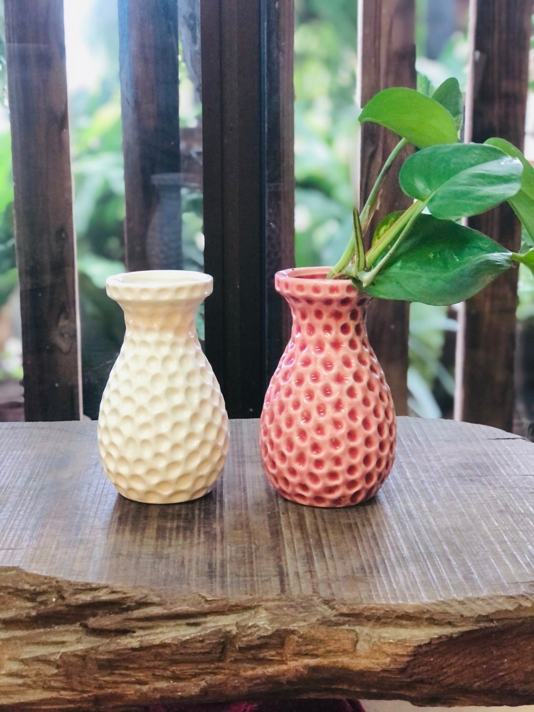 陶瓷圆点刻纹造型 粉红釉小花器 花瓶摆件 办公桌 茶席 - 花瓶/陶器 - 瓷 粉红色