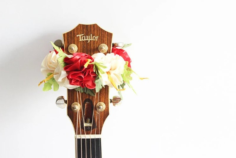 Ribbon lei for guitar,red white ,guitar strap,acousticguitar - 吉他配件 - 棉．麻 红色