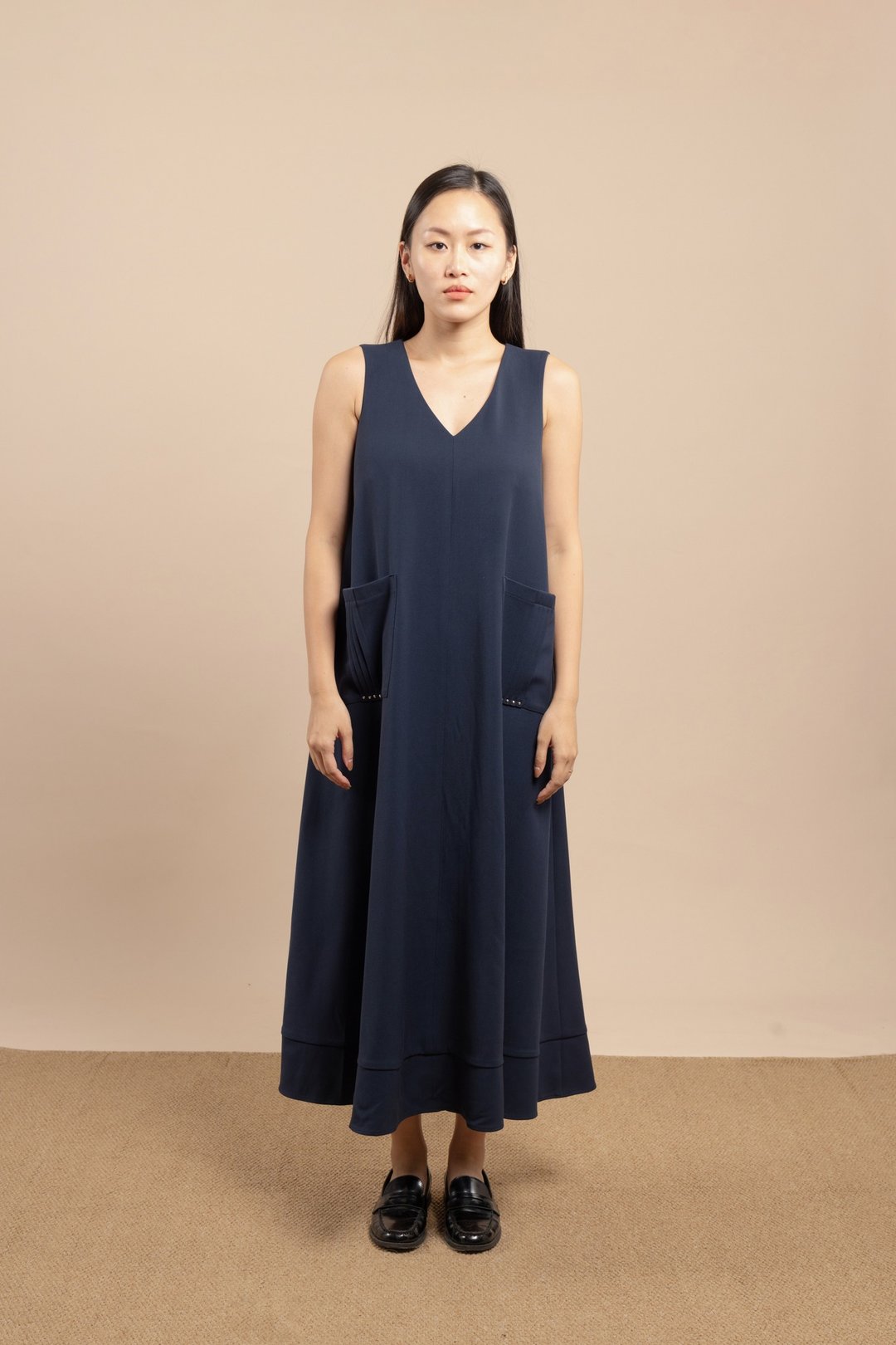 V领连身裙 V-neck sleeveless dress - 裙子 - 其他材质 蓝色