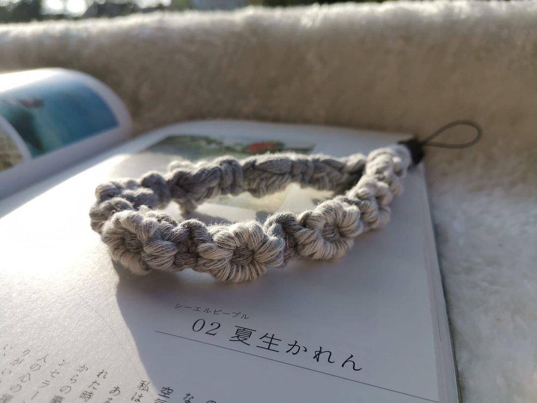 法式绳结相机/电话绳 。花 (材料包) - 挂绳/吊绳 - 环保材料 