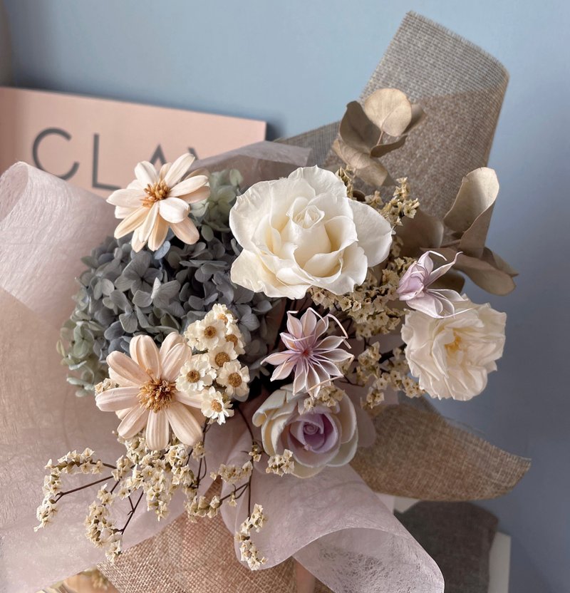 Go with the Flow 永生花束-蓝紫绣球 - 干燥花/捧花 - 植物．花 蓝色