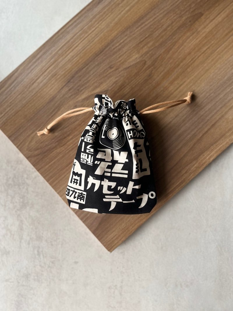 束口袋丨日文 - 束口袋双肩包 - 棉．麻 