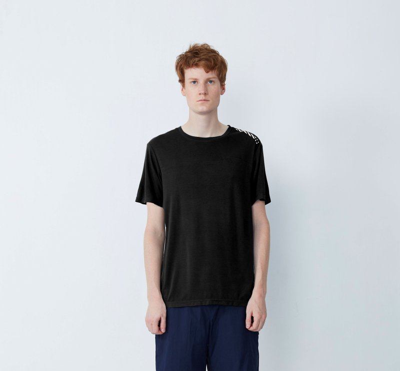 【消汗臭神Tee】 天然机能消臭素Tee (黑) - 男装上衣/T 恤 - 其他材质 黑色