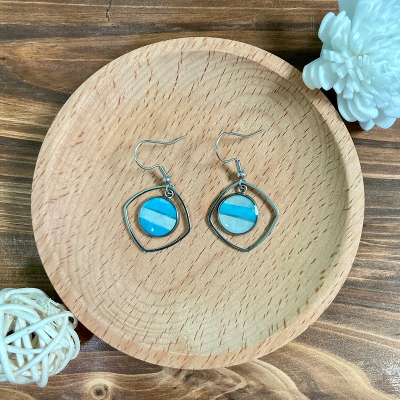 再生耳环-海蓝白间 ER002 - 耳环/耳夹 - 塑料 