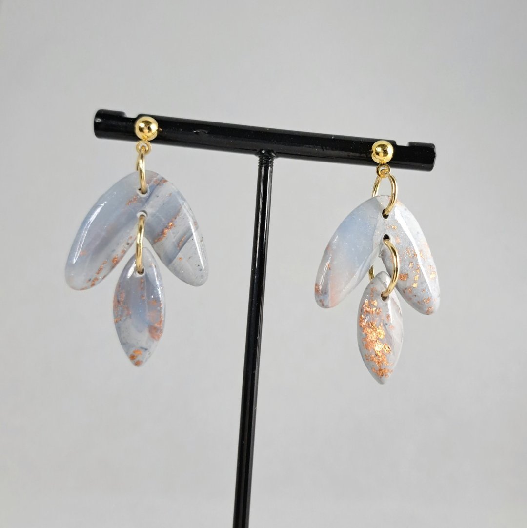 Polymer clay earrings (Leafs Collection) - 耳环/耳夹 - 塑料 灰色