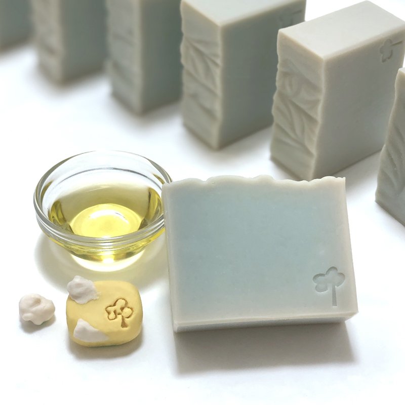 【草本丨滋润】清新马赛皂丨72%橄榄油 - 沐浴用品 - 植物．花 蓝色