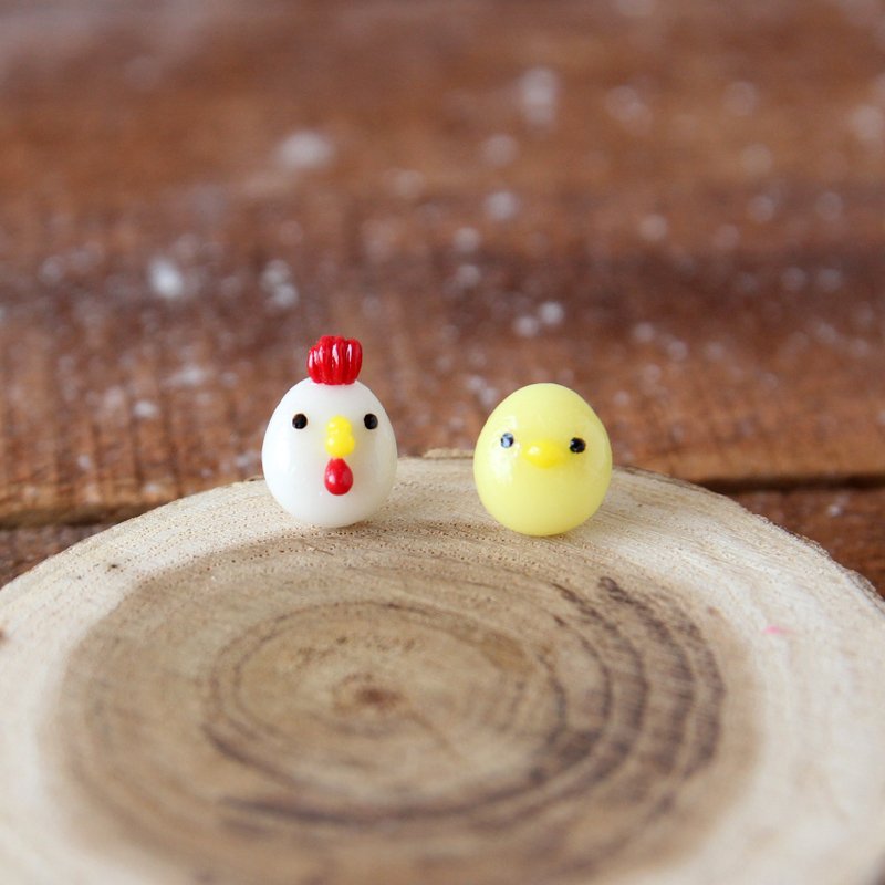 咕鸡咕鸡散步趣-有鸡耳环-不绣钢耳针 - 耳环/耳夹 - 粘土 多色