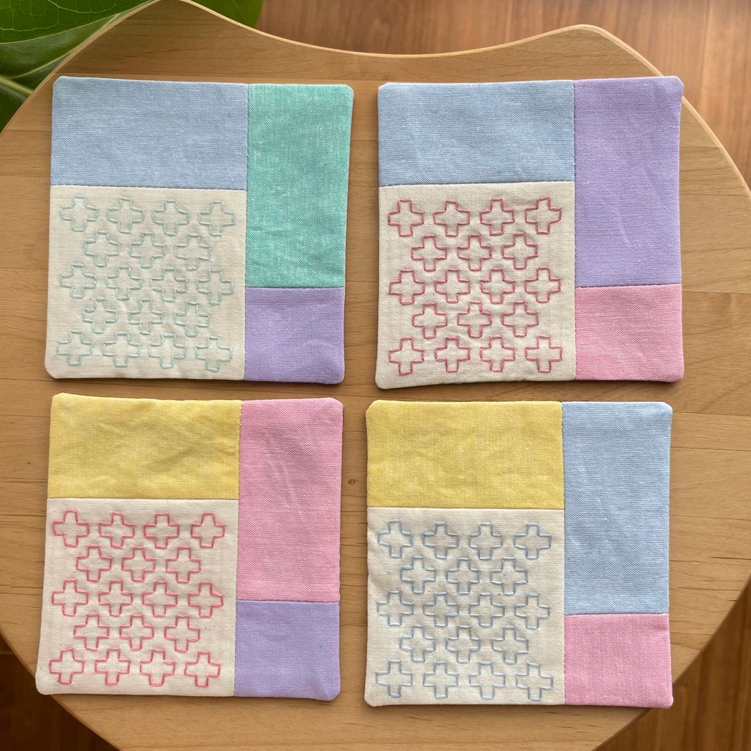 4 件组 Sashiko 杯垫拼凑多彩厨房用具礼物礼物生日圣诞咖啡馆咖啡厨房用具粉红紫 - 杯垫 - 棉 蓝色