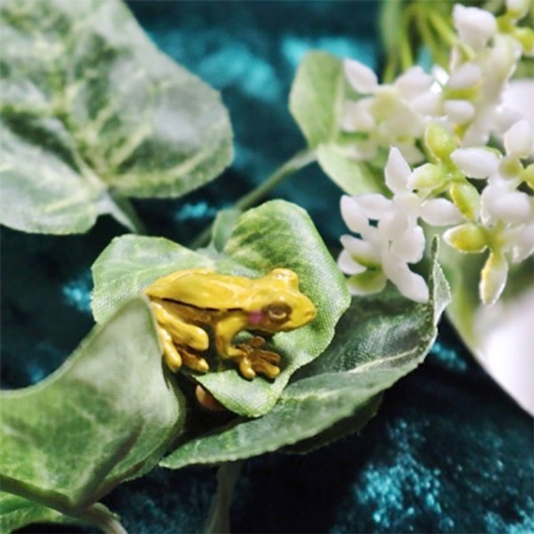Tree Frog Tree Frog / Tuck Pin TP006 - 胸针 - 其他金属 黄色