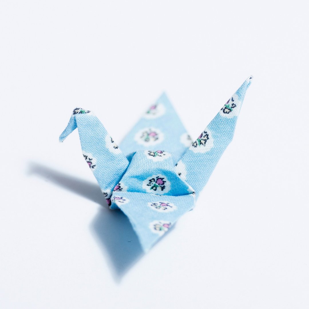 \鹤立独行/ 折纸别针_水蓝小花花 - 胸针 - 其他材质 蓝色