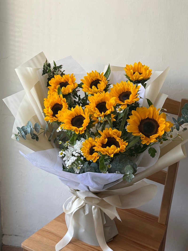 10朵 向日葵花束 黄白绿色系 - 植栽/盆栽 - 植物．花 黄色