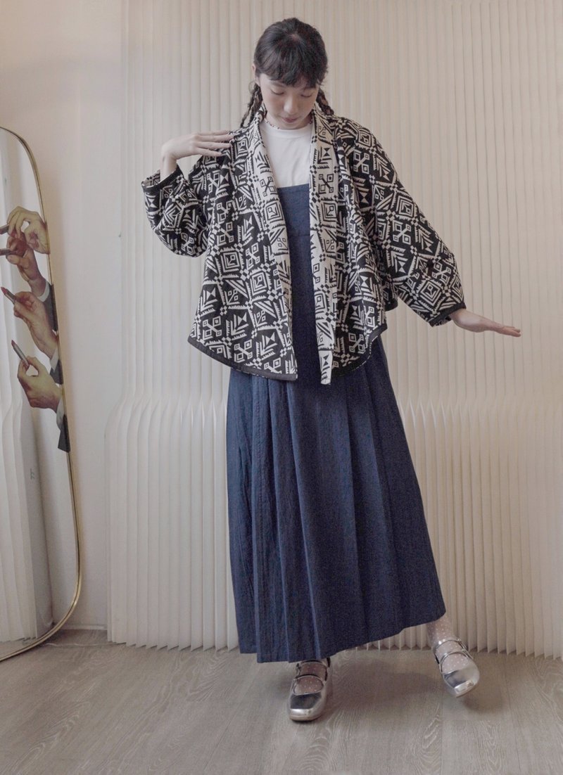 双面开衿翻领钟型九分袖罩衫外套【棉质黑白缇花布】 - 女装休闲/机能外套 - 棉．麻 