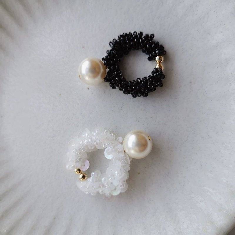 *a L i t t l e*Earcuff 耳夹 - 耳环/耳夹 - 塑料 白色