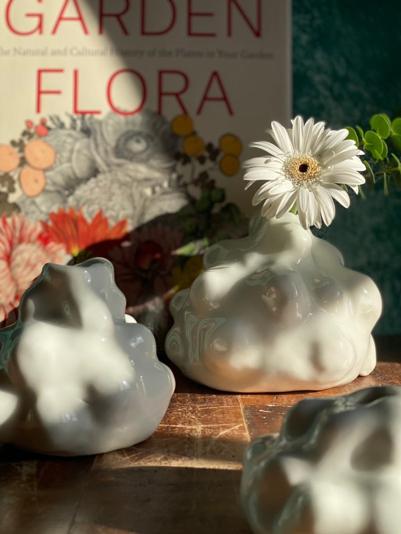 云朵三兄弟花瓶 - 花瓶/陶器 - 陶 白色