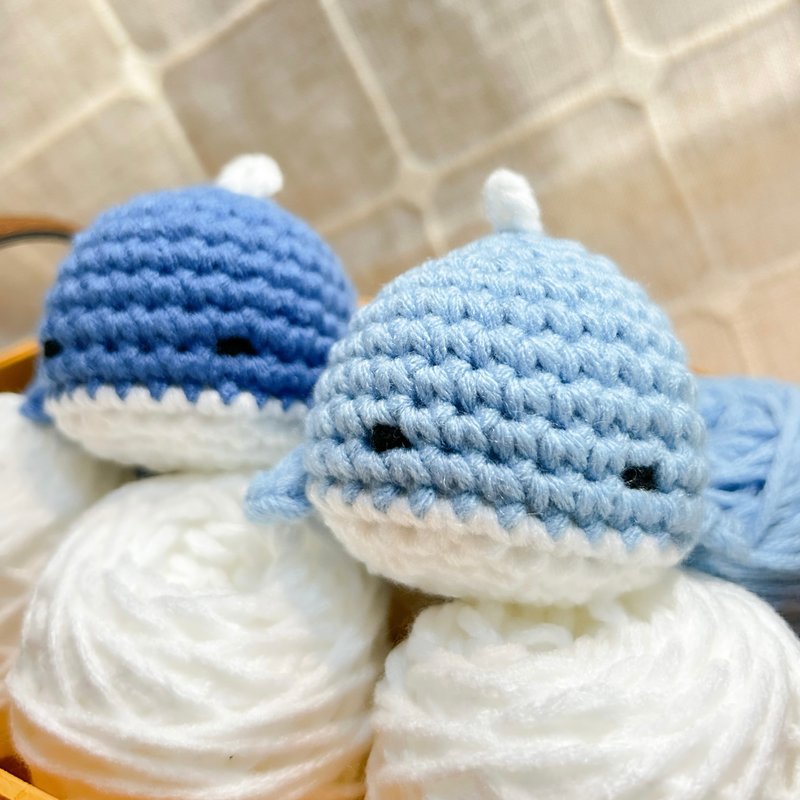 【DIY材料包】爱睡小鲸鱼钩织材料包 (M size) - 编织/刺绣/羊毛毡/裁缝 - 棉．麻 蓝色