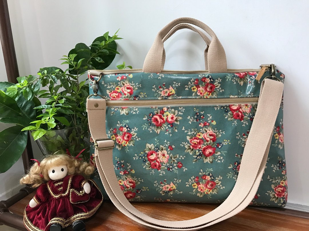 Reserved listing - 电脑包 - 防水材质 咖啡色