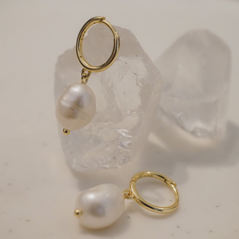 巴洛克珍珠耳圈耳环 925银 14K金 抗过敏 可戴洗澡 不掉色 - 耳环/耳夹 - 其他金属 