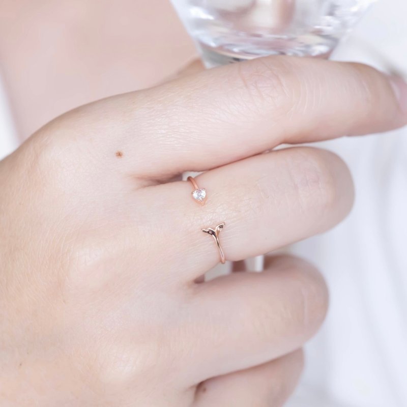 蓝托帕石925纯银美人鱼戒指 - 戒指 - 宝石 银色