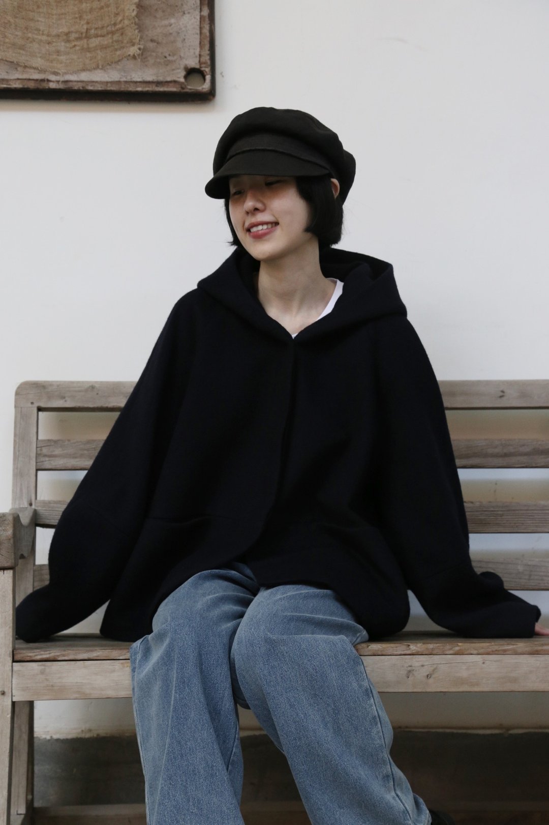 成为您冬季穿搭的得力助手：连帽短版大衣 藏青色 251011-1 - 女装休闲/机能外套 - 羊毛 黑色