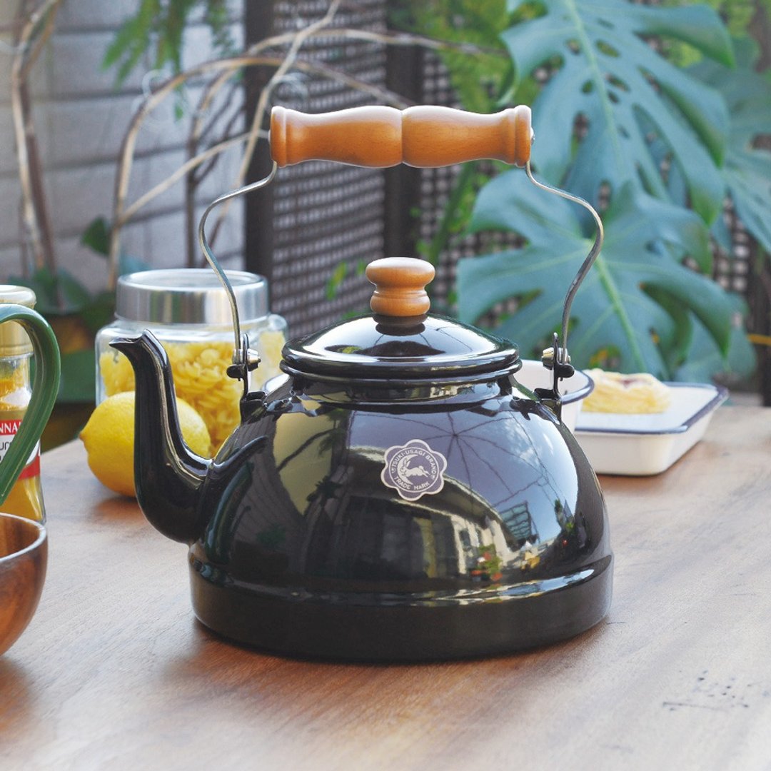 原厂正品 日本月兔印 日制原木柄珐琅茶壶-2.2L (IH炉可用) - 茶具/茶杯 - 珐琅 多色