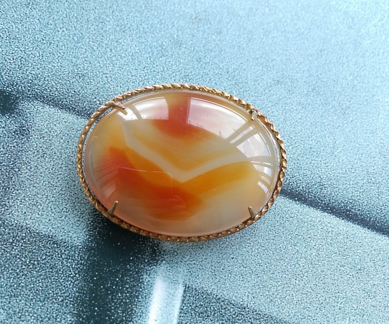 Vintage Jewelry 西洋古董饰品 气质典雅 温润玛瑙 别针 - 徽章/别针 - 其他金属 金色