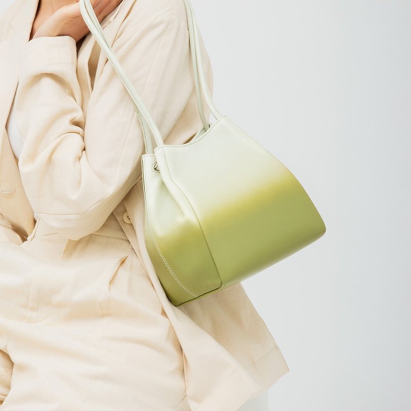 开花 Kaika 手提包 S-叶樱 - 手提包/手提袋 - 真皮 绿色