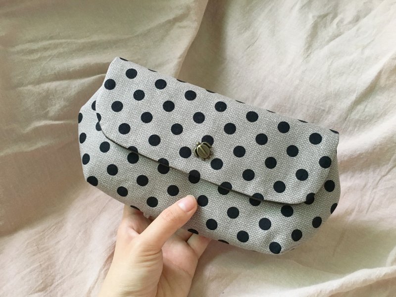 长型优雅手拿包 三款 - 手拿包 - 棉．麻 多色