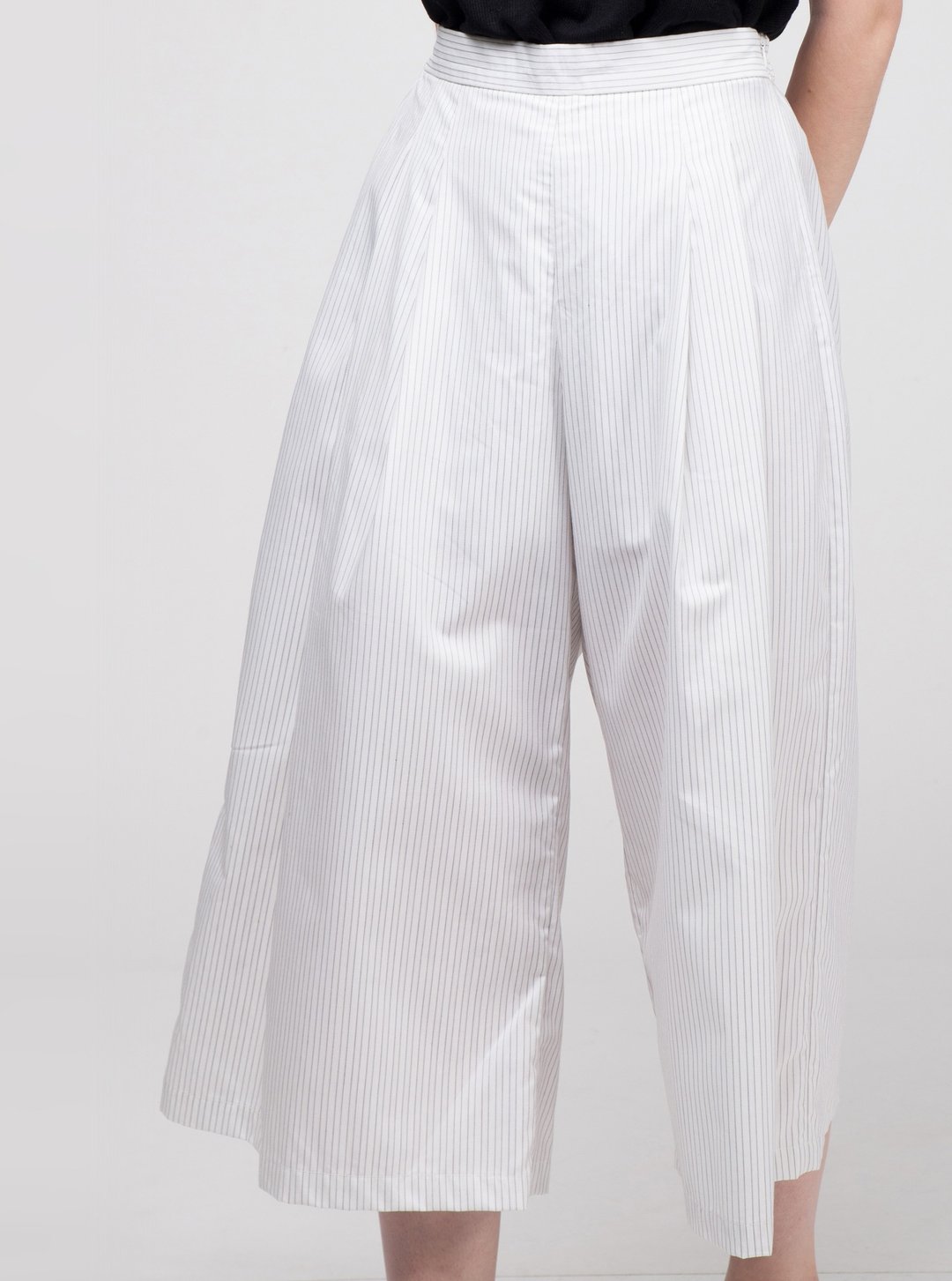 Stripes Japanese Cotton Double Pleated Cullote - 女装长裤 - 棉 白色