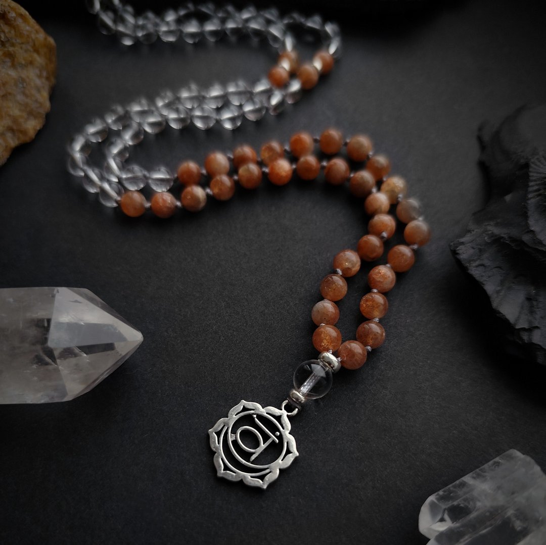 脉轮 Mala SVADHISTANA - 108 颗日长石与水晶 जप माला 骶骨轮 - 长链 - 半宝石 橘色